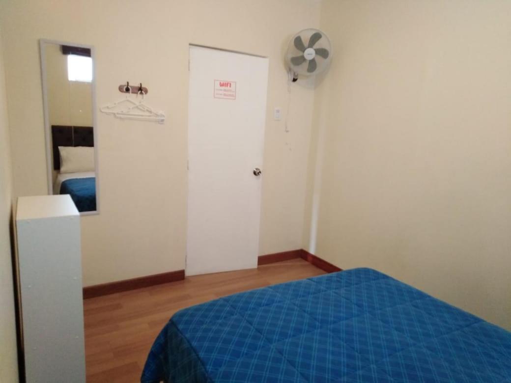 Miraflores 569